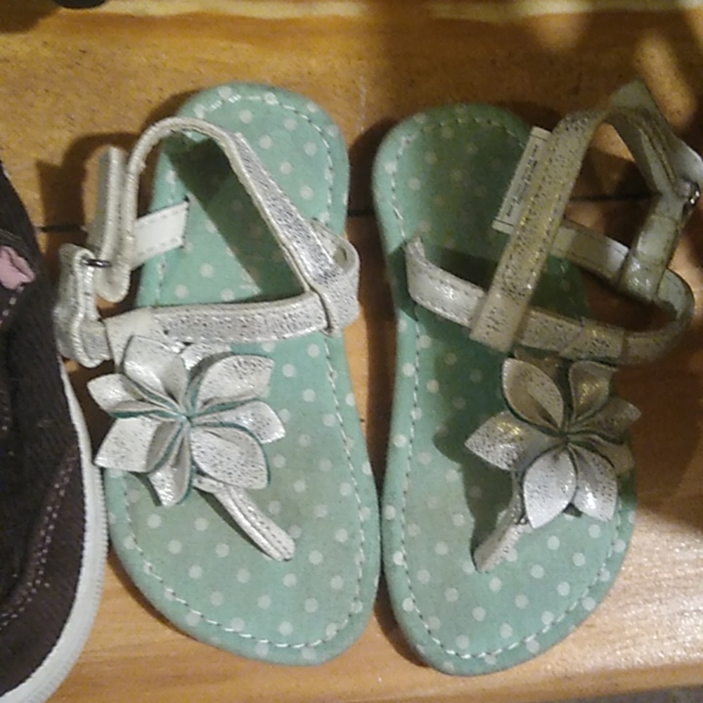 Shoes - Picture 2 of 2